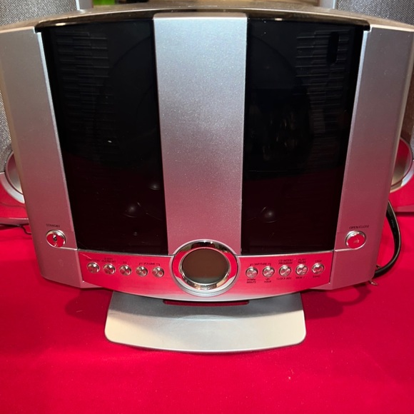 Durabrand radio/CD player - Picture 3 of 6